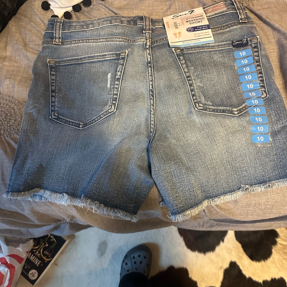 Seven brand shorts